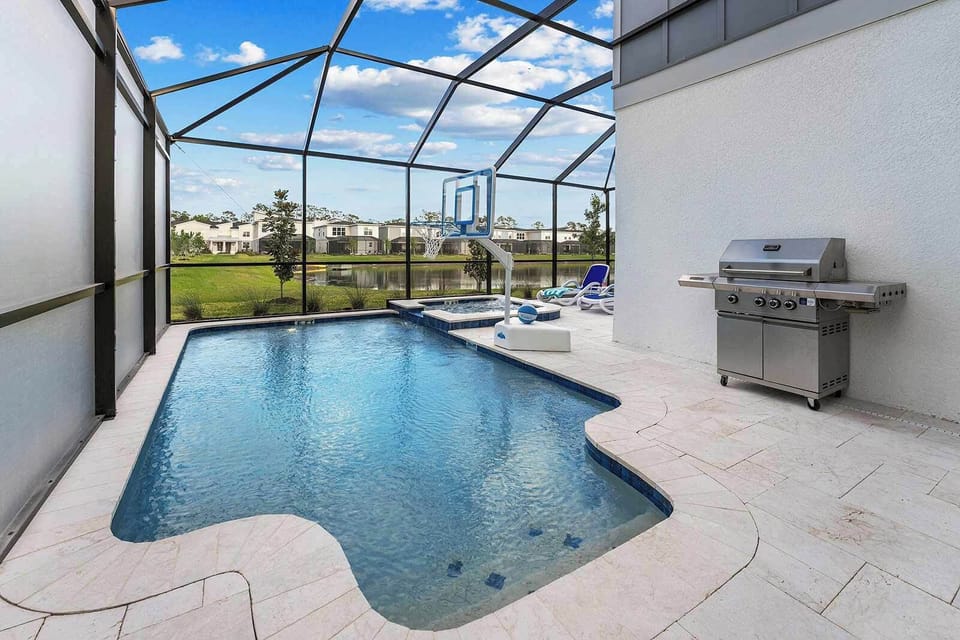 Private Pool & Patio