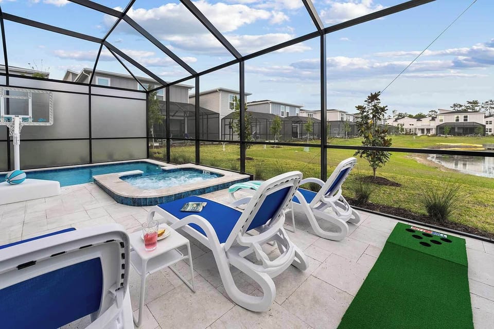 Private Pool & Patio *Highlight*