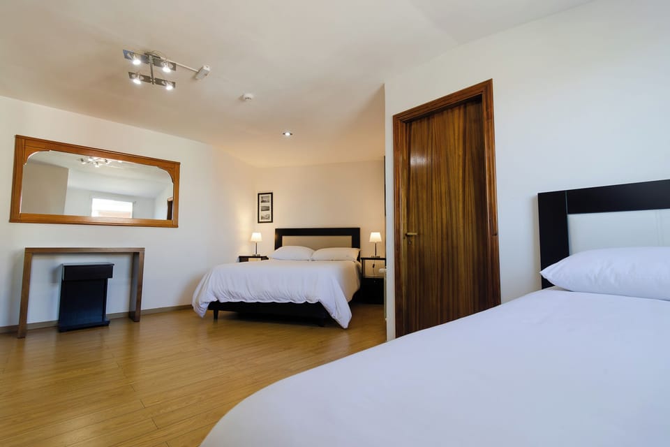 Superior Studio Suite | Premium bedding, pillowtop beds, in-room safe, laptop workspace