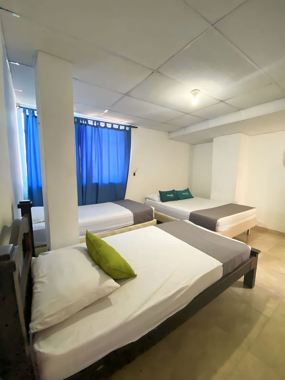 Classic Triple Room | Individually furnished, free WiFi, bed sheets