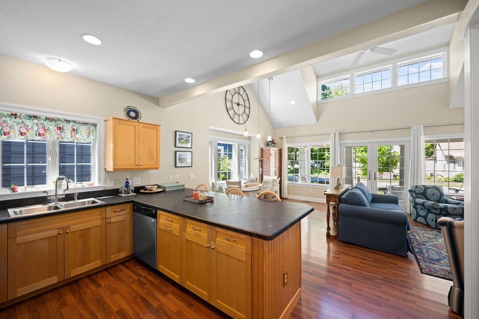 Kitchen (2)