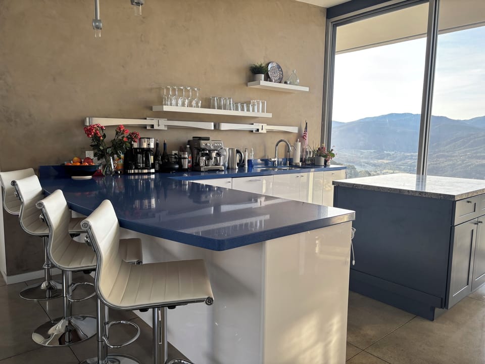 Kitchen counter with seating for 4