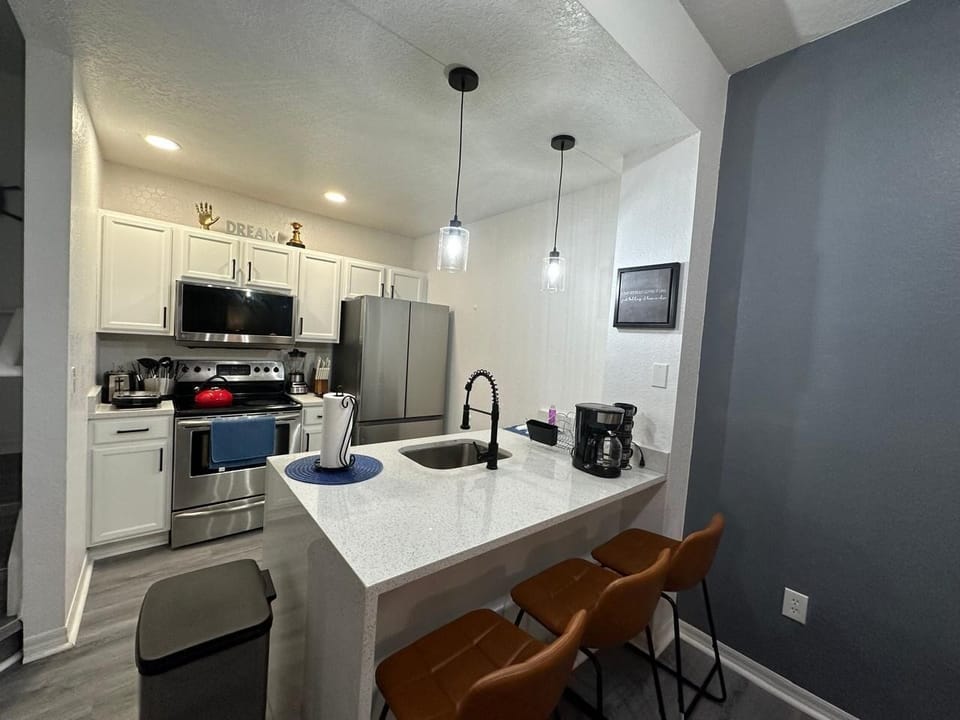 Family Villa | 3 bedrooms, blackout drapes, WiFi (free)