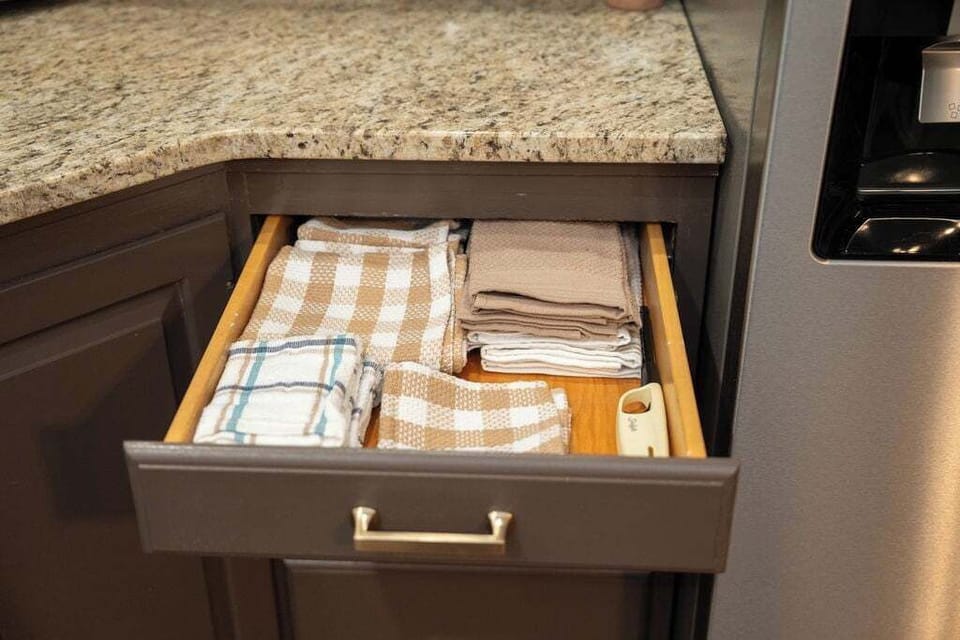 Step into our fully-stocked kitchen any master chef in your group is sure to love!