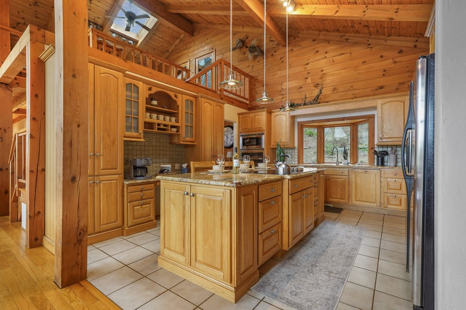 Fully Loaded kitchen