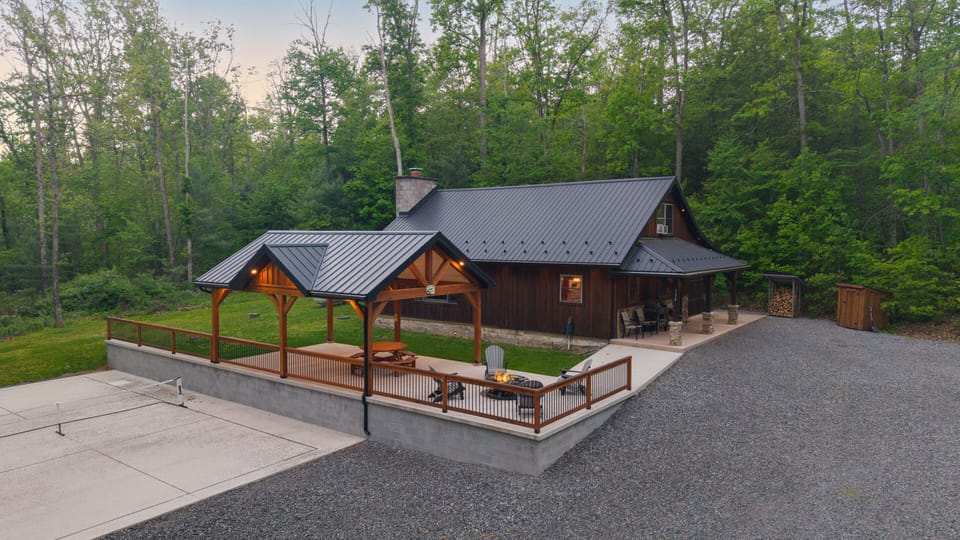 There is plenty of driveway space for all of your group's vehicles!