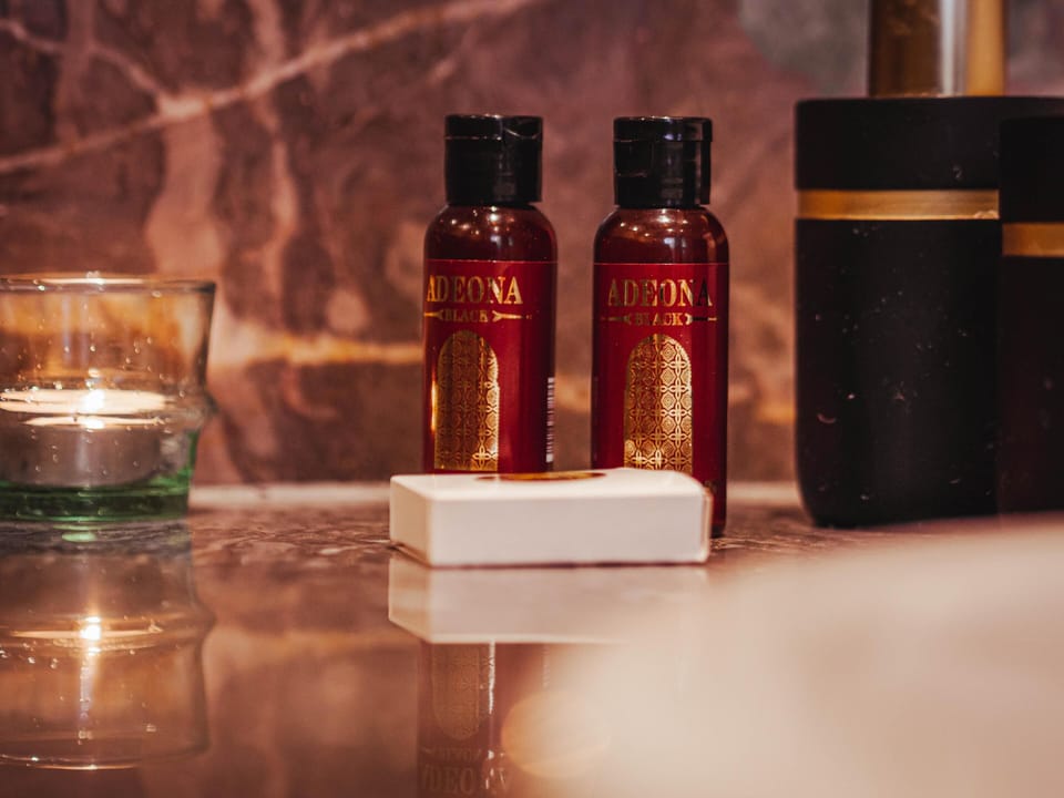 Bathroom amenities