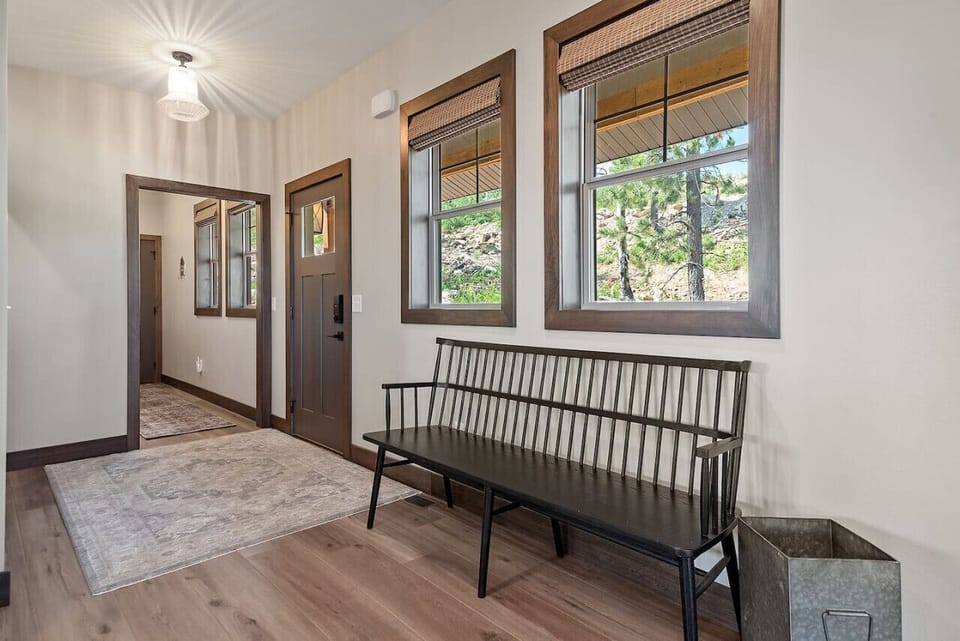 Discover an extra cozy nook, perfect for sitting back and relaxing in blissful comfort!