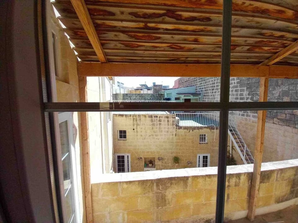 Outdoor area leading to Bedroom D & E