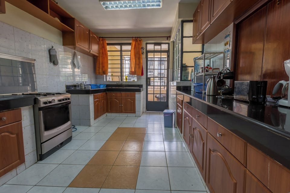 Superior Apartment, 3 Bedrooms, Kitchen, Ground Floor | Private kitchen | Electric kettle, highchair, dining tables