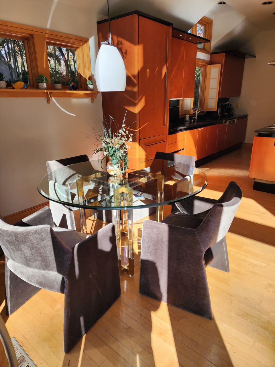 Breakfast area.