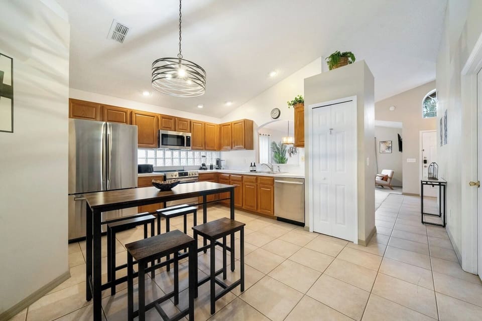 Kitchen Table #Disney #Parks #kingdom #springs #poolhouse #Vacation #Rental #waterpark #davenport #Kissimmee #Orlando #universal #citywalk #legoland #shortstay #longstay