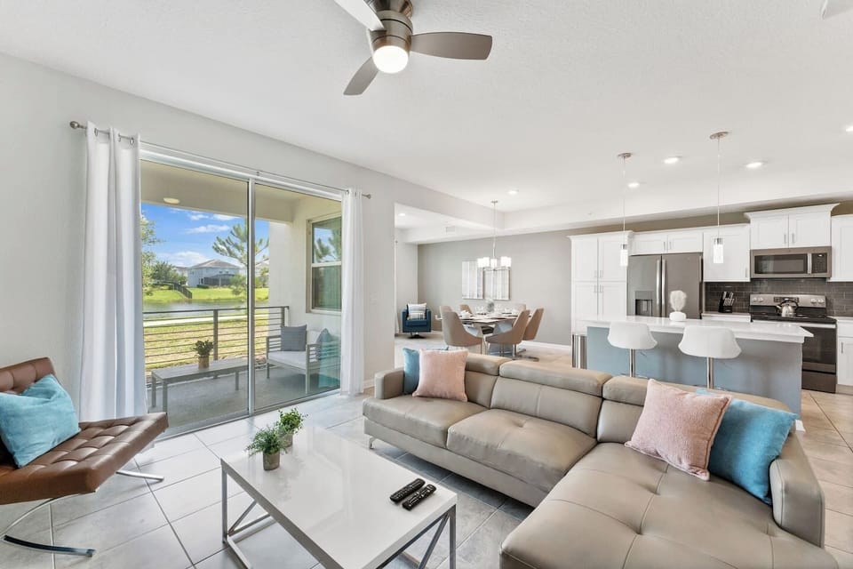 Spacious Living Room#Disney #Parks #kingdom #springs #StoreyLake #resort #Apartment #Vacation #Rental #waterpark #Kissimmee #Orlando #universal #citywalk