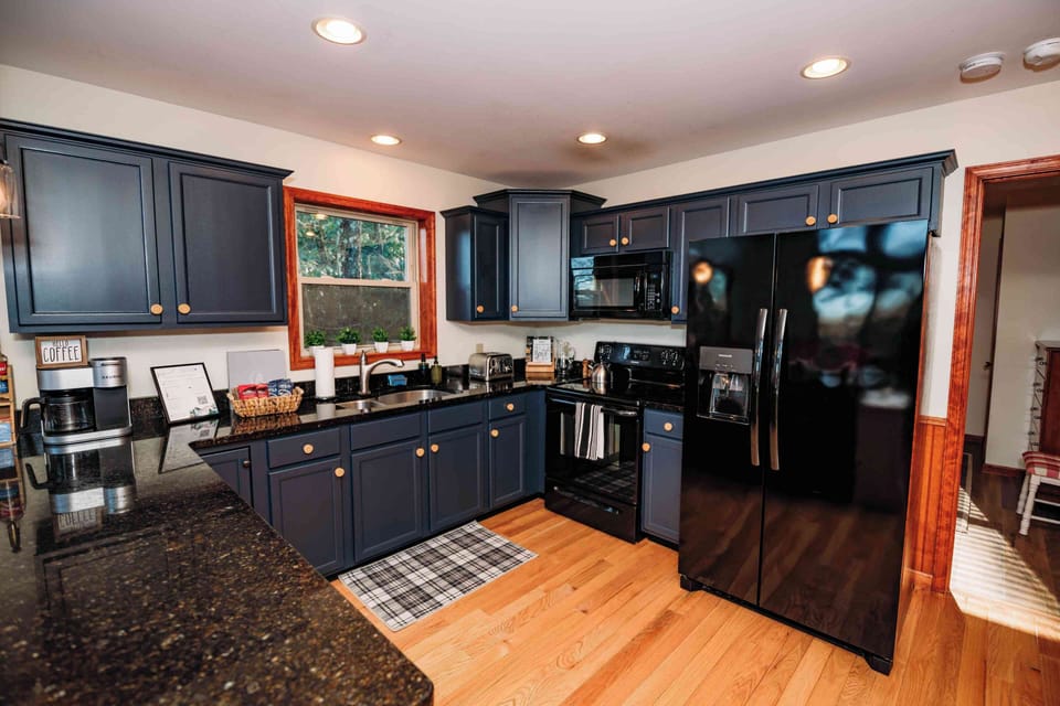 Bring out the chef in you with our quality appliances and brand new cookware.