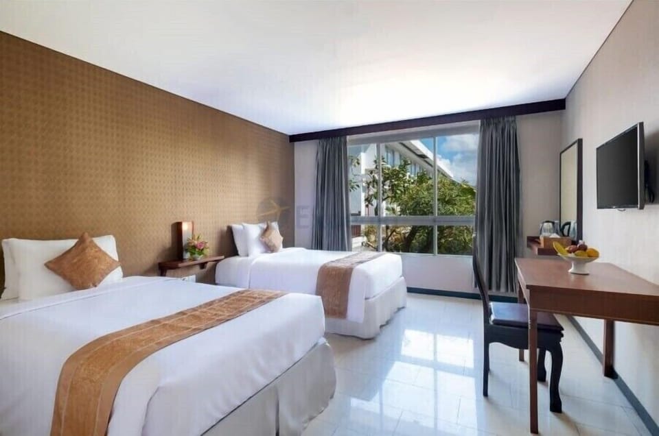 Deluxe Room | Minibar, desk, soundproofing, free WiFi