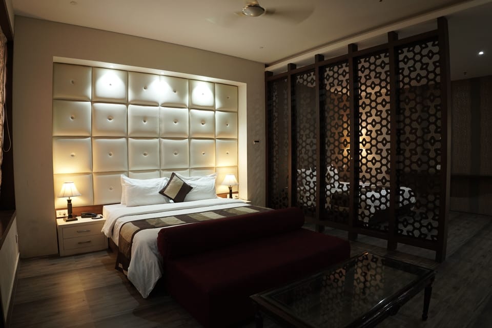 Memory foam beds, desk, laptop workspace, bed sheets