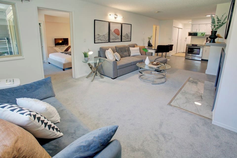 Board games around the coffee table? YES PLEASE!  Perfect place for lots of family fun. An open concept feel allows for lots of great conversations