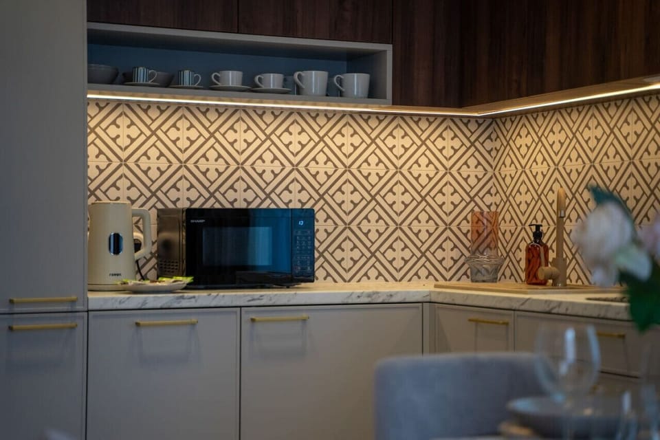 Kitchen area - Book Now with RENTUJEMY.COM
