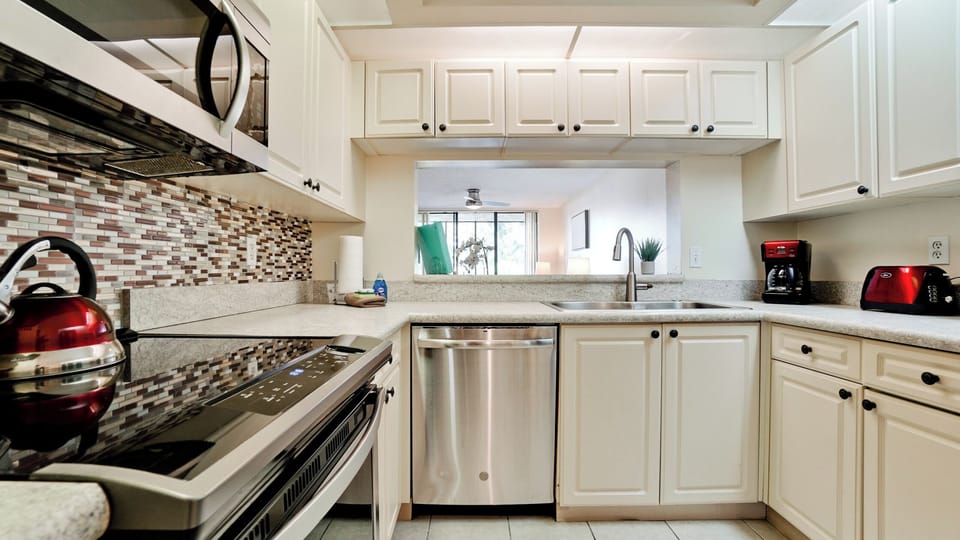 Kitchen (2)