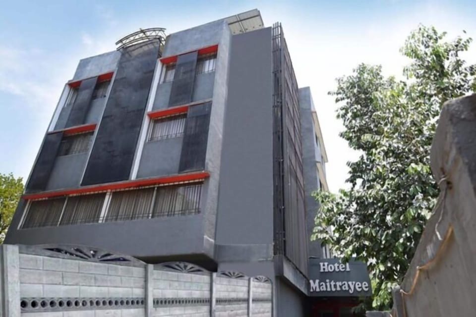Maitrayee Hotel - Nagpur Hotel in Maharashtra