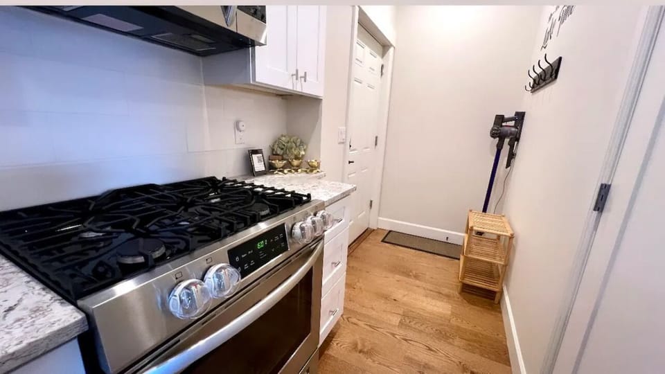 The stove has kid safe knobs for child safety.