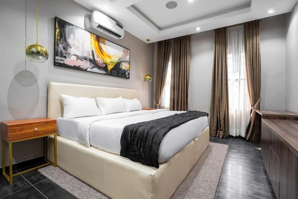 Standard Room, Balcony | Desk, laptop workspace, soundproofing, free WiFi