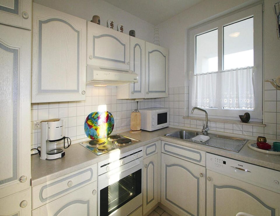 Apartment | Private kitchen | Electric kettle, toaster, highchair