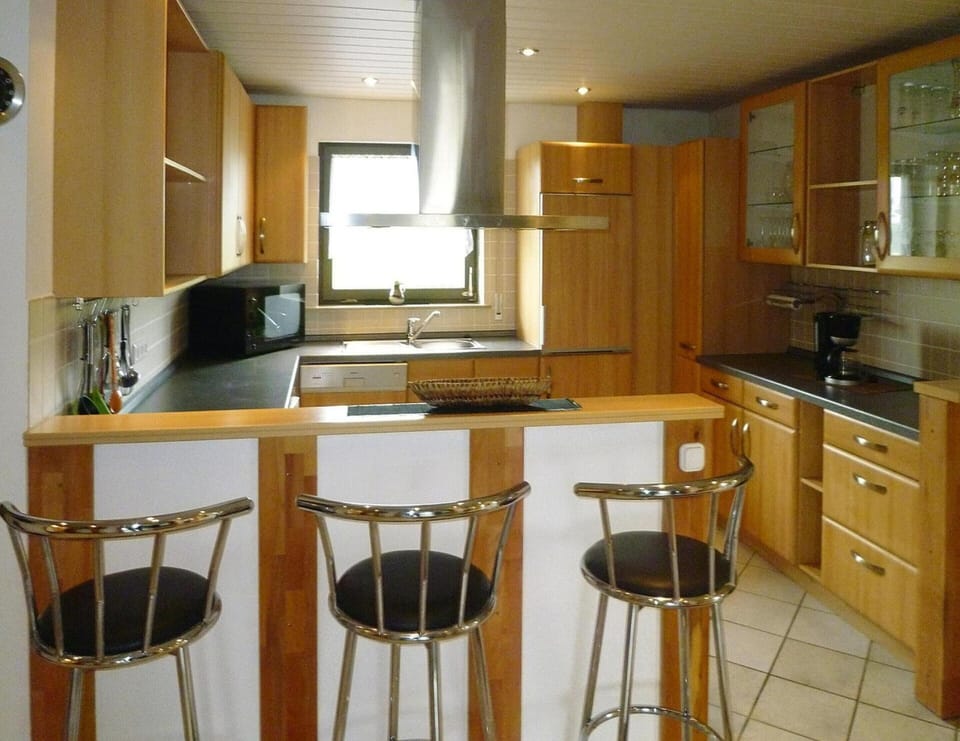 Apartment | Private kitchen | Electric kettle, toaster