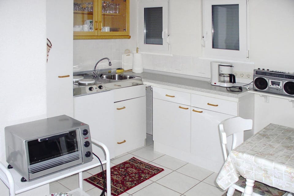 Bungalow | Private kitchen | Highchair