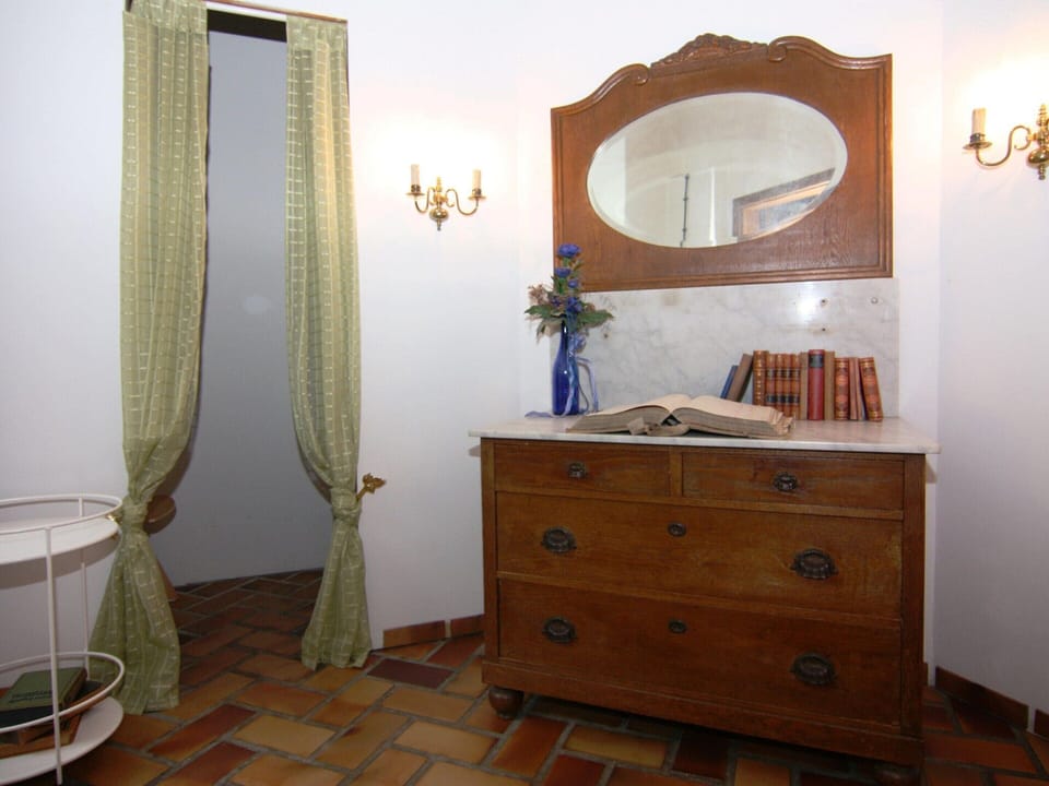 House | 2 bedrooms, individually furnished