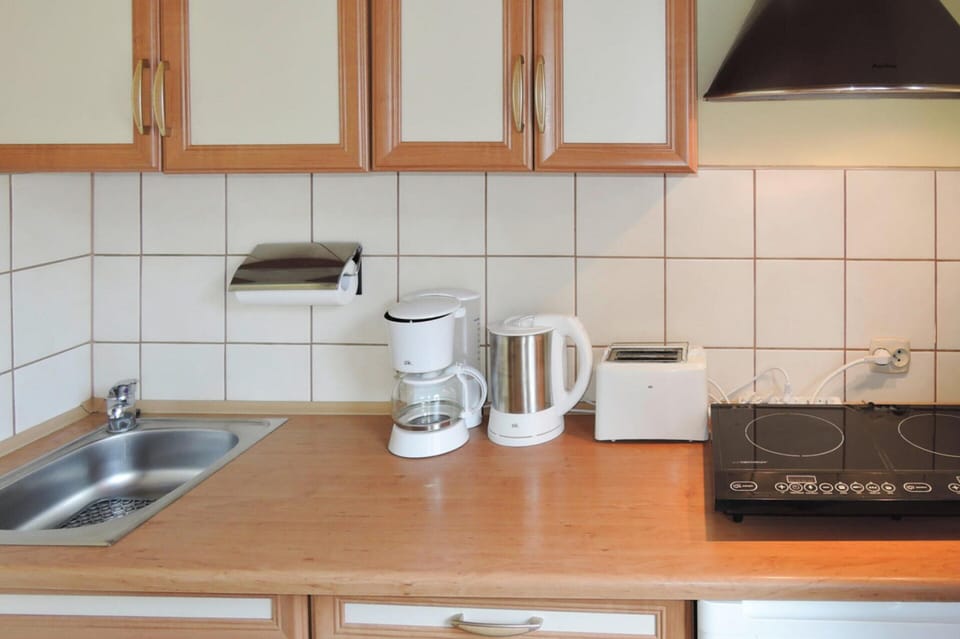 Apartment | Private kitchen | Electric kettle