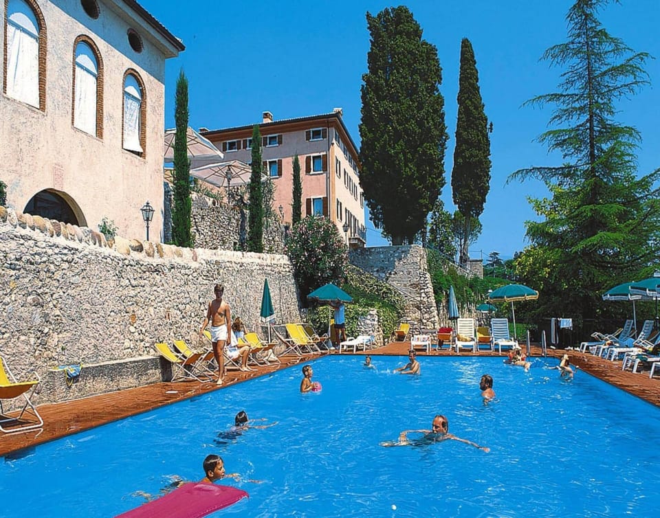 Apartment | Pool | Outdoor pool