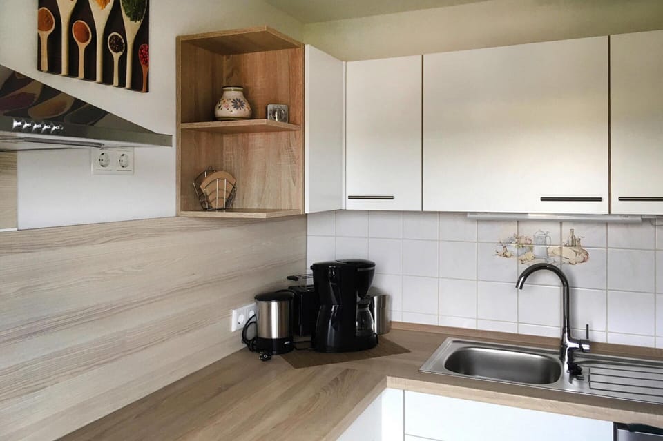 House | Private kitchen | Electric kettle, toaster, highchair