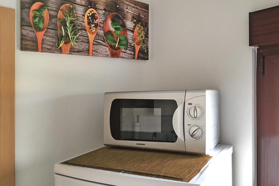 House | Private kitchen | Electric kettle, toaster, highchair
