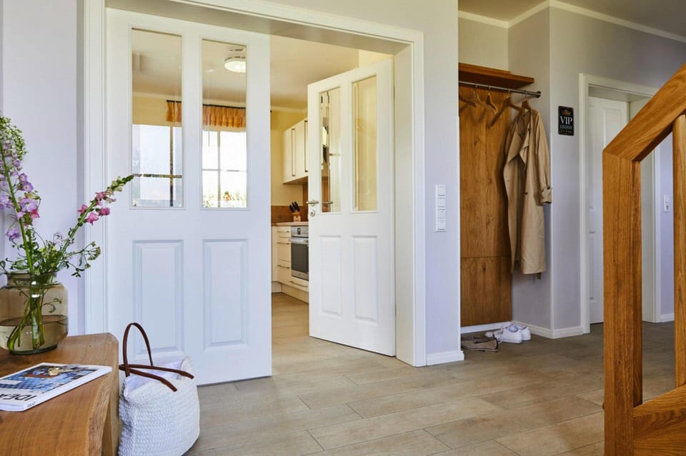 House | Private kitchen | Electric kettle, toaster, highchair