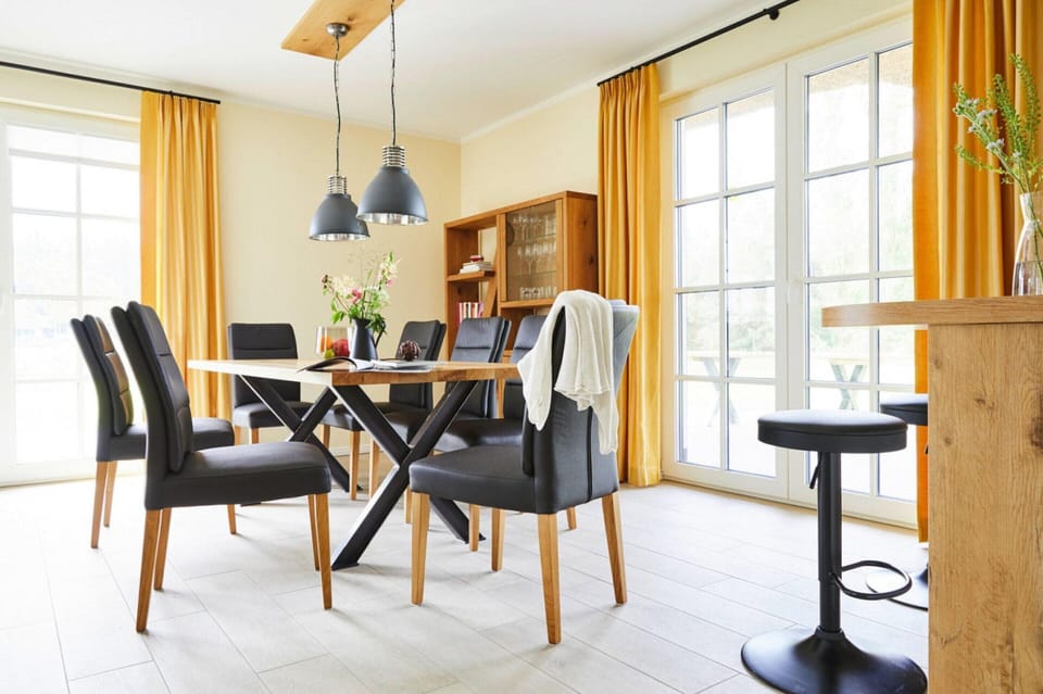 House | Dining