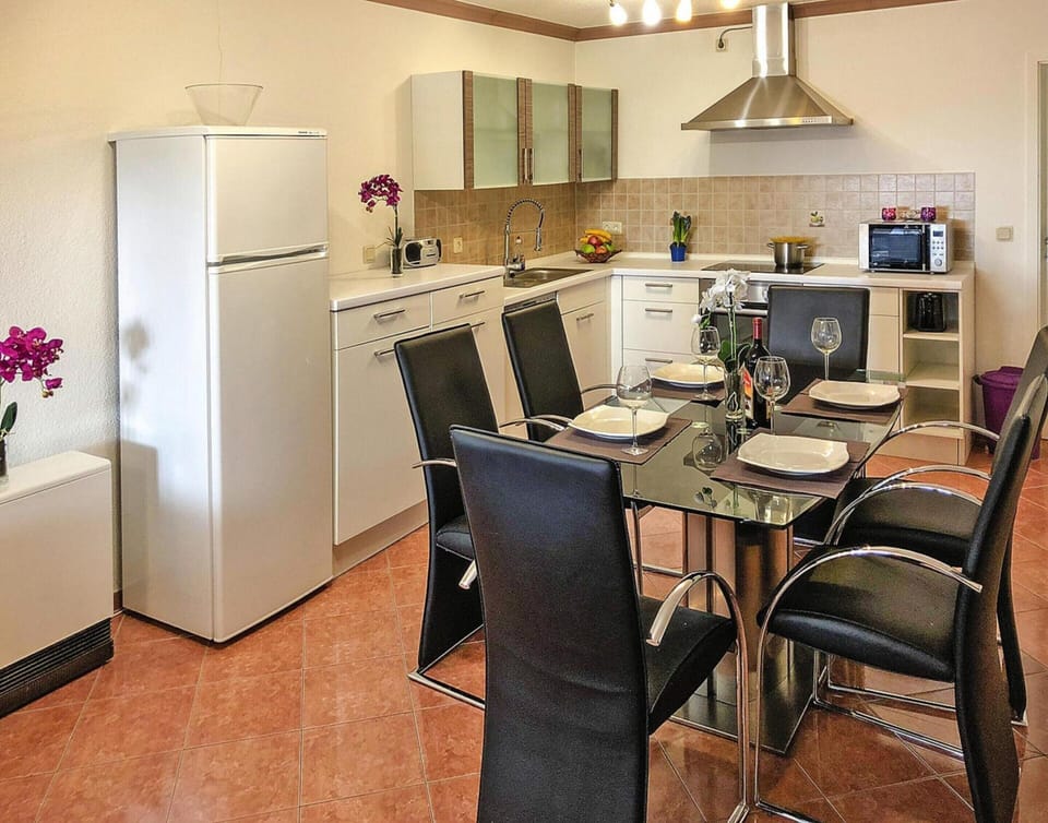 House | Private kitchen | Highchair