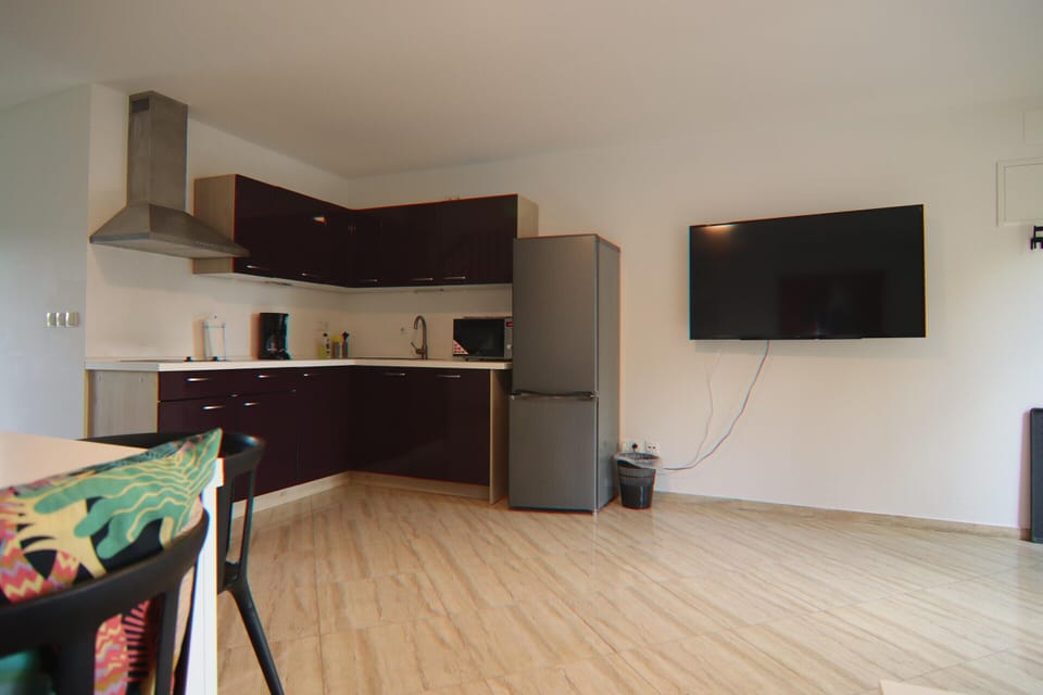 House | Private kitchen | Electric kettle, toaster