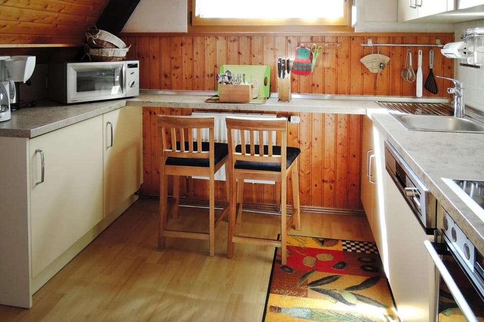 House | Private kitchen | Electric kettle, toaster, highchair