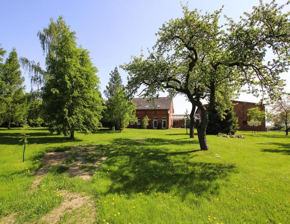 Apartment | Garden