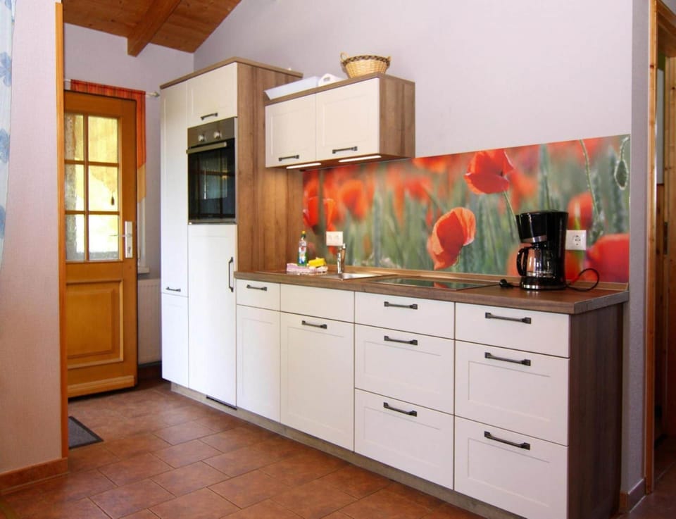 House | Private kitchen | Cookware/dishes/utensils