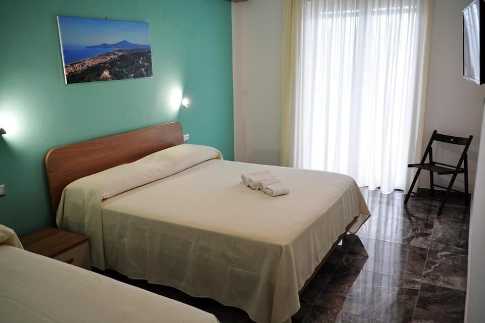 Deluxe Room | Free WiFi, wheelchair access