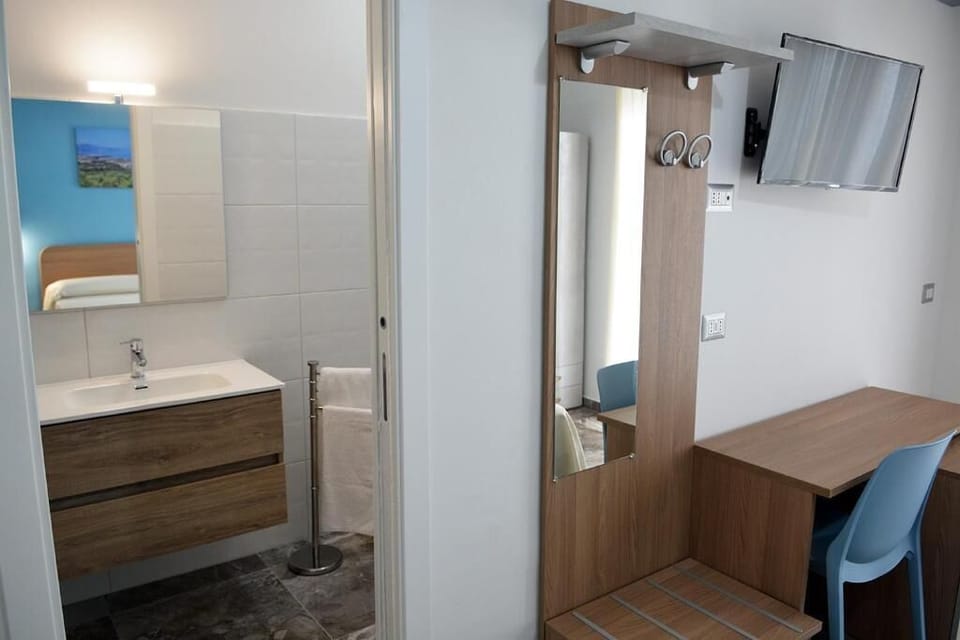 Deluxe Room | Bathroom | Bidet