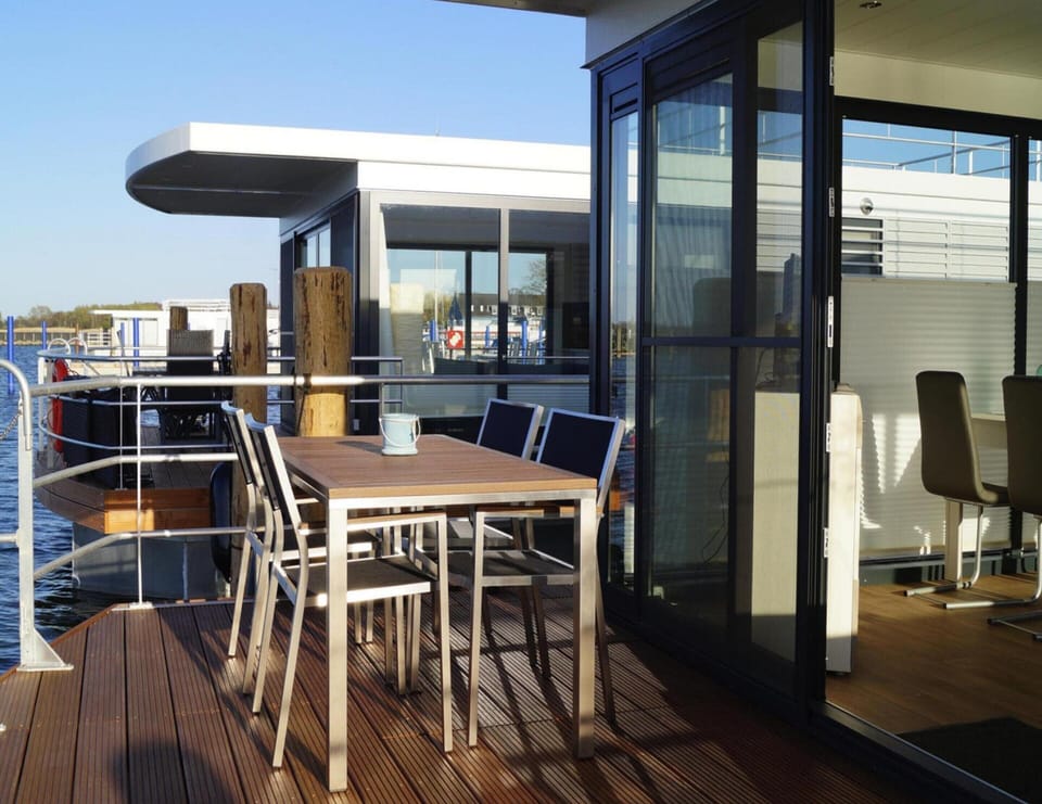 Mobile Home | Balcony