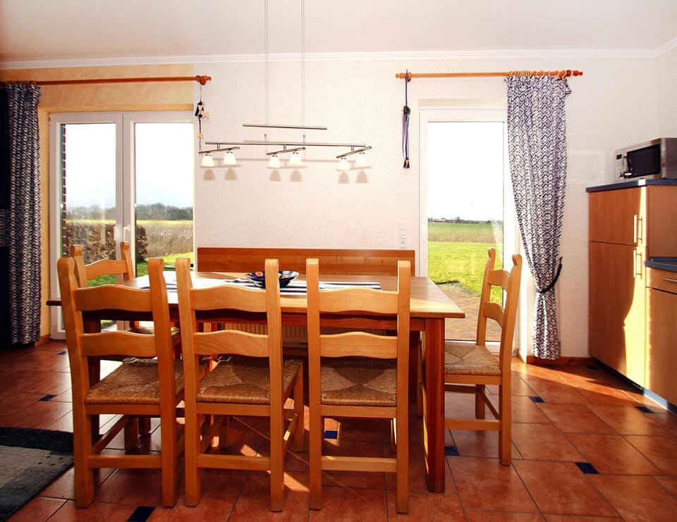 House | Dining