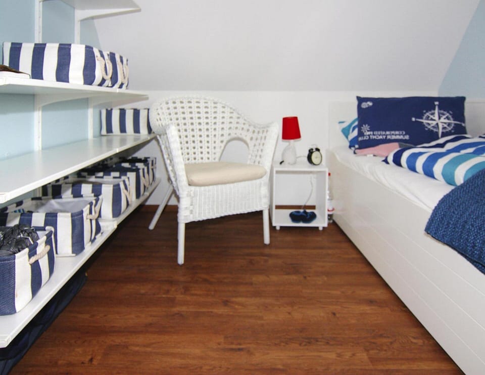 House | 2 bedrooms, individually furnished