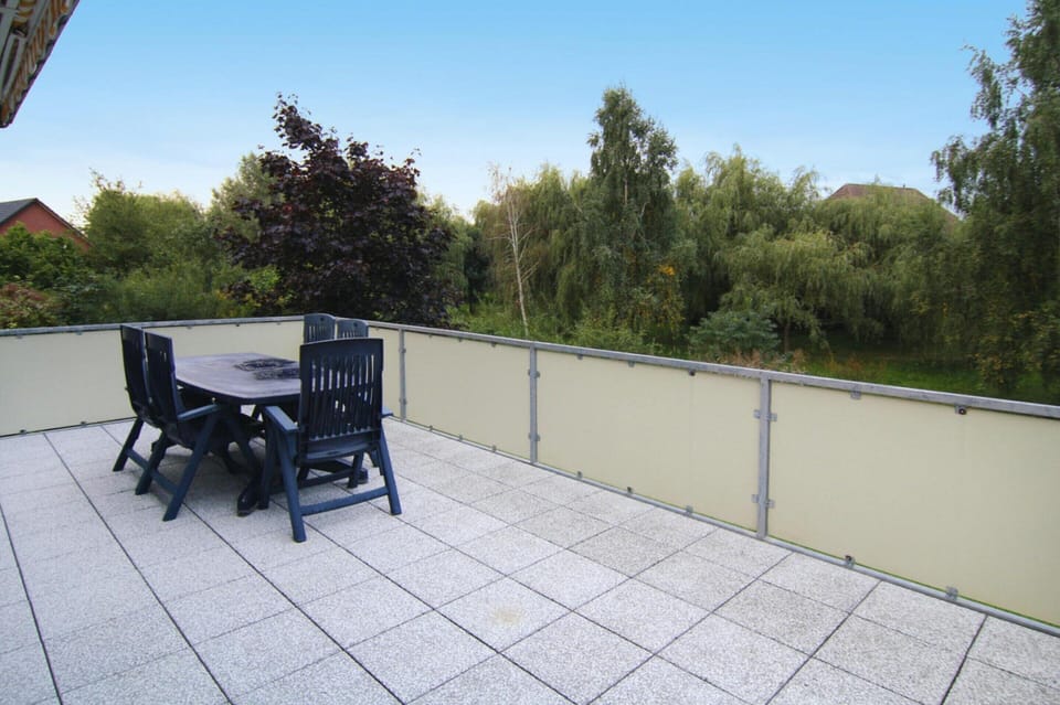Apartment | Outdoor dining