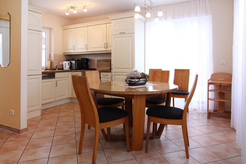 House | Private kitchen | Highchair
