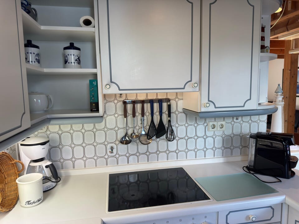 House | Private kitchen | Electric kettle, toaster