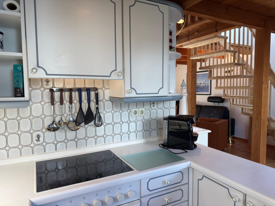 House | Private kitchen | Electric kettle, toaster